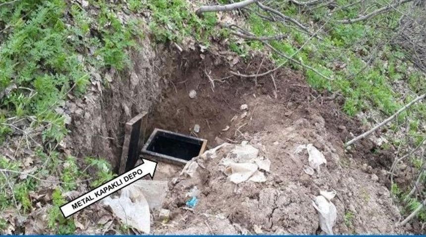 Bing&ouml;l&rsquo;de Yer Altındaki Depoda M&uuml;himmat Ele Ge&ccedil;irildi