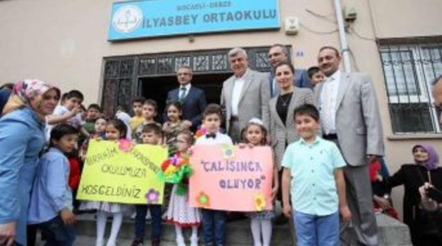 Başkan Karaosmanoğlu&rsquo;nu Coşkuyla Karşıladılar