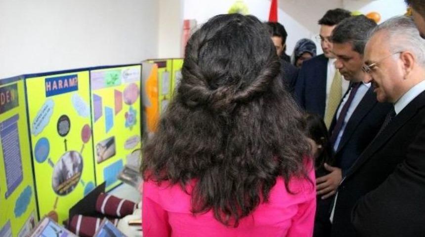 Ortaokul &Ouml;ğrencileri Bilimsel Projelerini Sergiledi