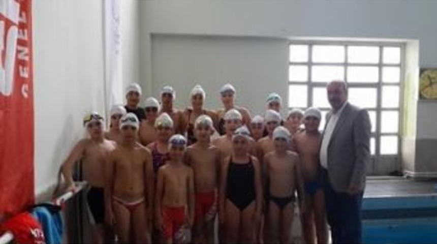 Turgut &Ouml;zal Y&uuml;zme M&uuml;sabakları Sona Erdi