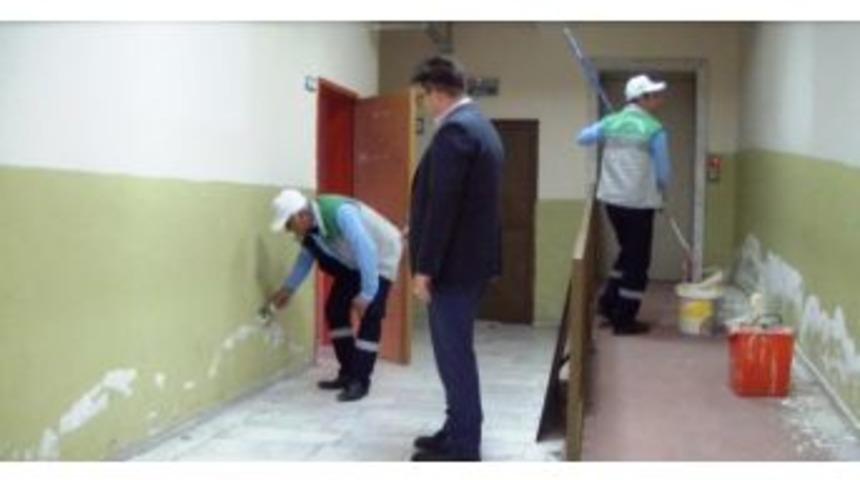 İzmit&rsquo;te Okul Hizmet Masası, Eğitim Kurumlarının Sorunlarına &Ccedil;are Oluyor