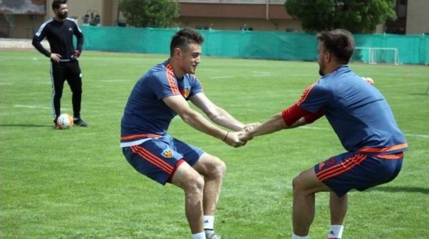 Hakan Kutlu: "bu İşin İ&ccedil;inden Sıyrılmak İstiyoruz"