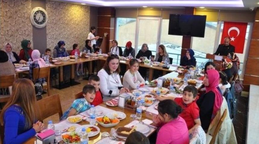 Muhsine Kahraman, G&uuml;neydoğuda G&ouml;rev Yapan Polis Aileleri İle Bir Araya Geldi