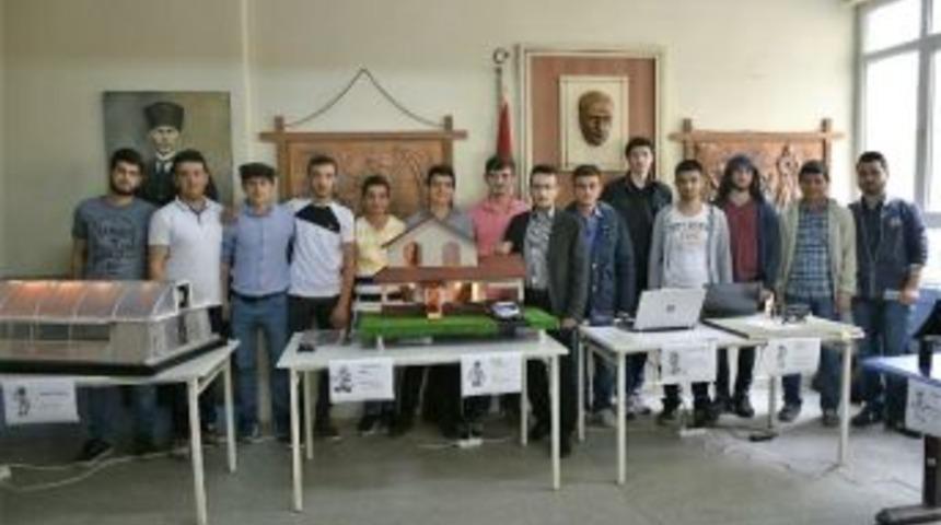 Birbirinden İlgin&ccedil; Projeleri Sergilediler