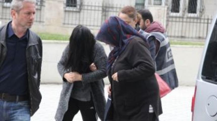 Anne-kıza Adli Kontrol