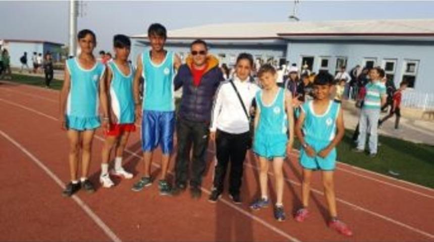 Hakkarili Sporcu T&uuml;rkiye Rekoru Kırdı