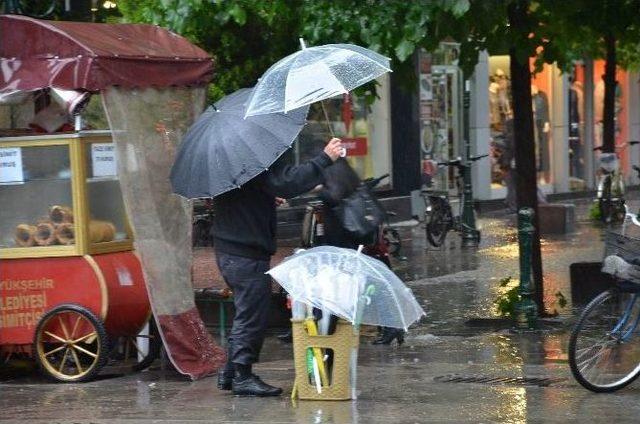 Eskişehir Beklenen Yağmura Kavuştu