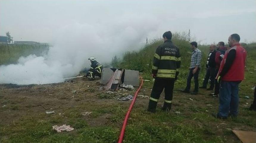 Toprak Altında 4 G&uuml;nd&uuml;r S&uuml;ren Yangın Vatandaşı Tedirgin Etti