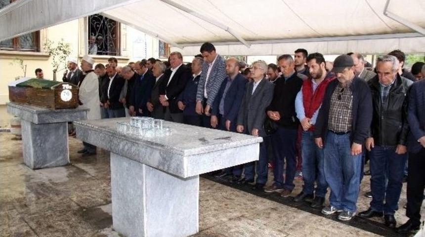 Ak Parti Milletvekilinin Yeğeni Toprağa Verildi