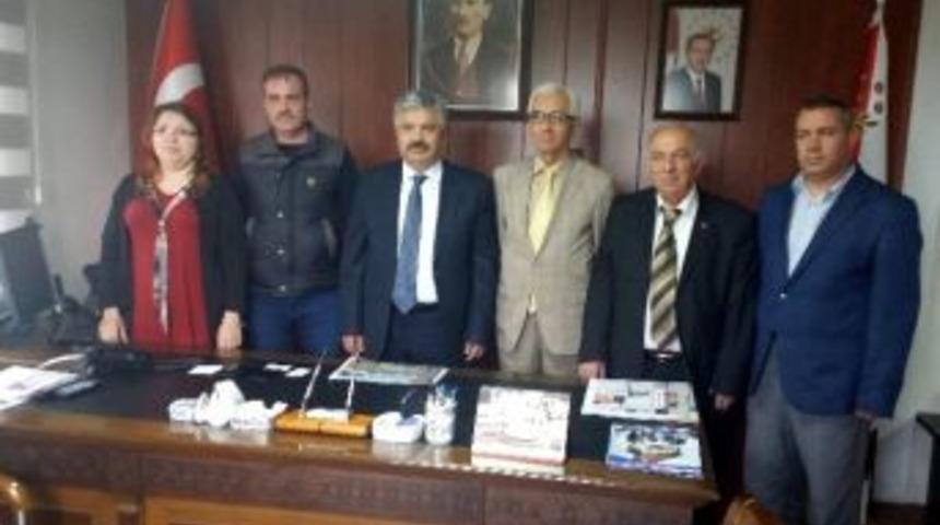 Cemiyet&rsquo;ten M&uuml;d&uuml;r Hasan &Ccedil;evik&rsquo;e Hayırlı Olsun Ziyareti