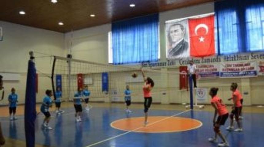 Adıyamanlı Voleybolcular, Elazığ&rsquo;a, Gidiyor