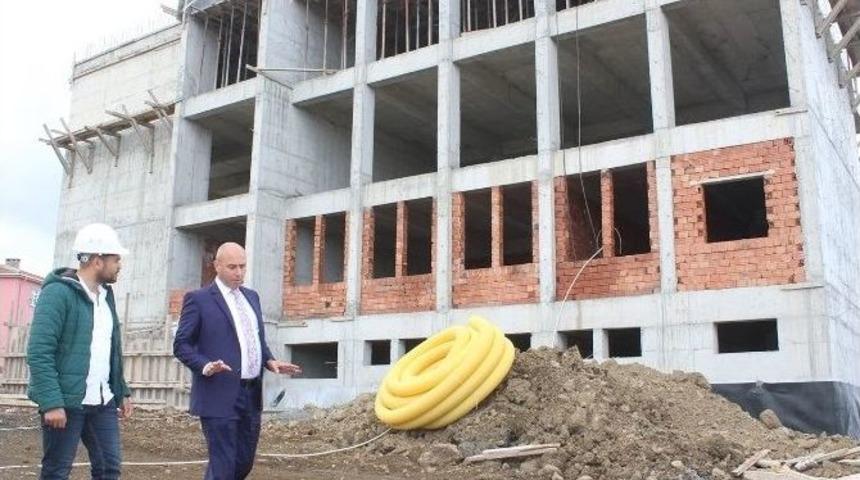 Tekkek&ouml;y&rsquo;de Bir Yılda &Uuml;&ccedil; Okul Y&uuml;kseliyor