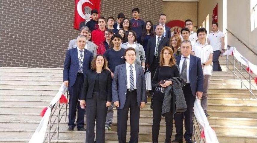 Rekt&ouml;r Prof. Dr. İhsan Sabuncuoğlu, Lise &Ouml;ğrencileri İle Buluştu