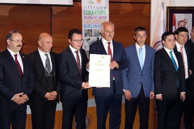 Uzundere &lsquo;sakin Şehir&rsquo; Sertifikasını Aldı 3