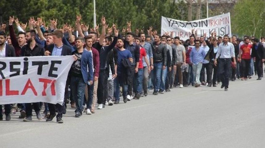 Sivas&rsquo;ta T&uuml;rk&ccedil;&uuml;l&uuml;k G&uuml;n&uuml; Y&uuml;r&uuml;y&uuml;ş&uuml; D&uuml;zenlendi