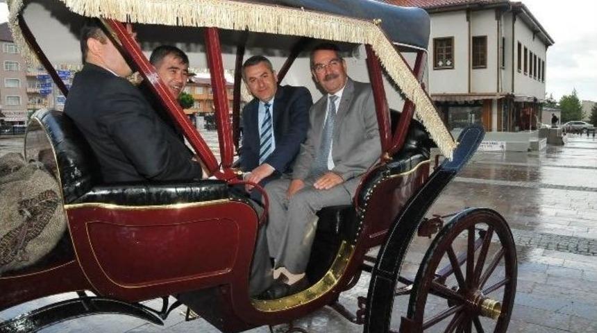 Akşehir&rsquo;de Fayton Seferleri Hizmete Başladı