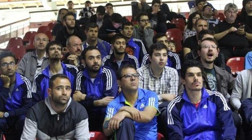 İşitme Engelliler Basketbol Takımı Şampiyonluk Yolunda