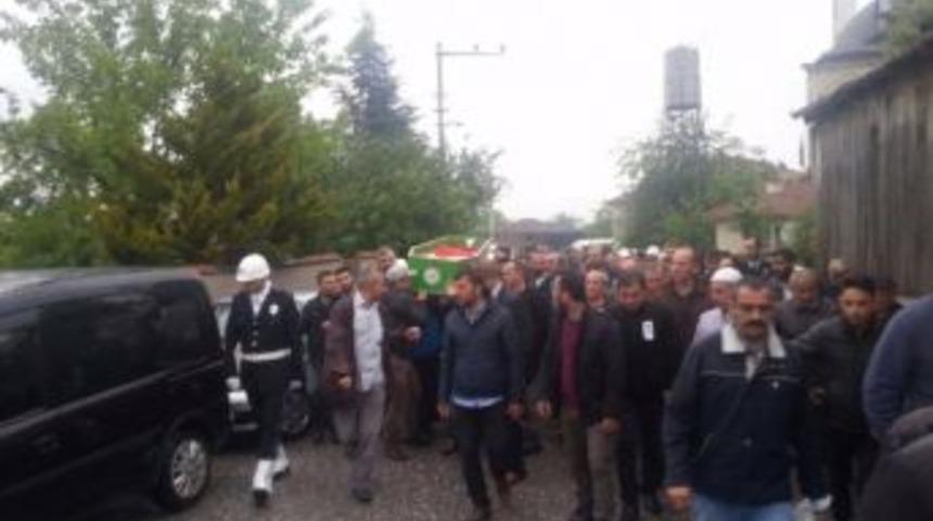 Hayatını Kaybeden Polis Memuru Toprağa Verildi