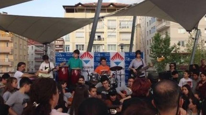 Forum Magnesia&rsquo;da Dans Ve M&uuml;zik Ş&ouml;leni