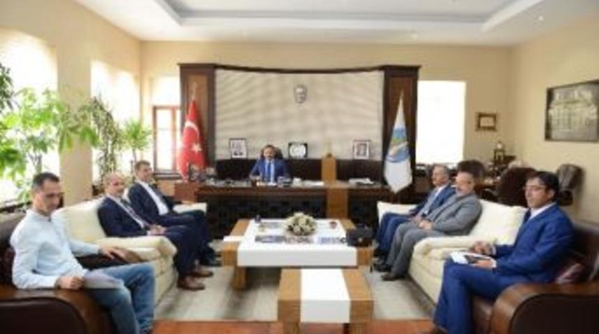 Hamur Belediye Başkanı&rsquo;ndan Başkan K&uuml;lc&uuml;&rsquo;ye Ziyaret