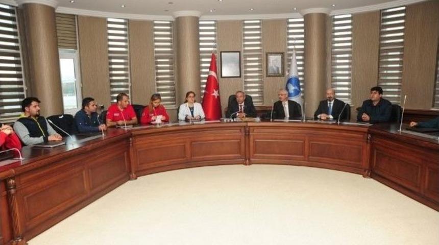 Yy&uuml;&rsquo;de Ambulans Rallisi&rsquo;nde Dereceye Girenlere &Ouml;d&uuml;lleri Verildi