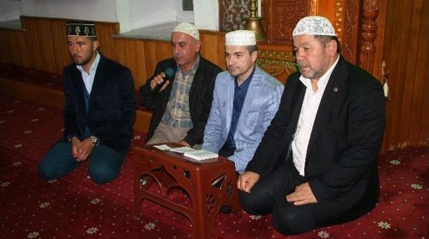 Devrekliler Mira&ccedil; Kandilini Huşu İ&ccedil;erisinde İdrak Etti