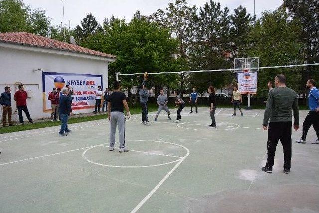 Kayserigaz 9. Geleneksel Voleybol Turnuvası Başladı