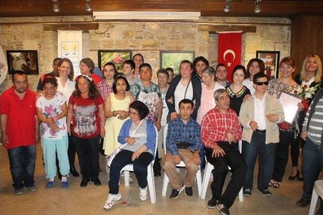 Engelli &Ouml;ğrenciler Fotoğraf Sergisi A&ccedil;tı