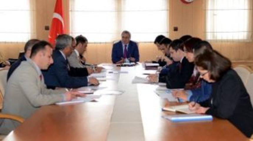 Kaymakamlar Toplantısı, &ldquo;akademik Başarının Değerlendirilmesi&rdquo; G&uuml;ndemiyle Ger&ccedil;ekleştirildi