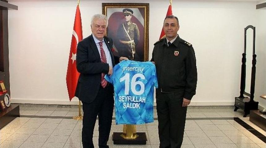 Bursaspor&rsquo;dan Mehmet&ccedil;iğe Jest