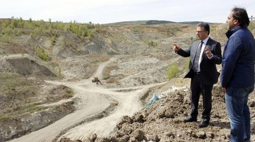 Yeni &Ccedil;eltek K&ouml;m&uuml;r İşletmeleri Genel M&uuml;d&uuml;r&uuml; Coşkun, Ekopark Projesi Alanını İnceledi