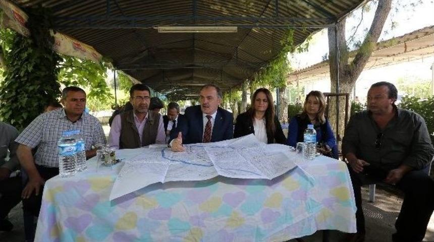 Başkan G&uuml;rlesin Akk&ouml;y Mahallesi&rsquo;nde Vatandaşlarla Buluştu