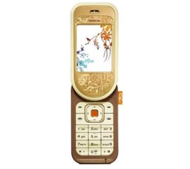 Nokia nın en tuhaf tasarıma sahip telefonları 7