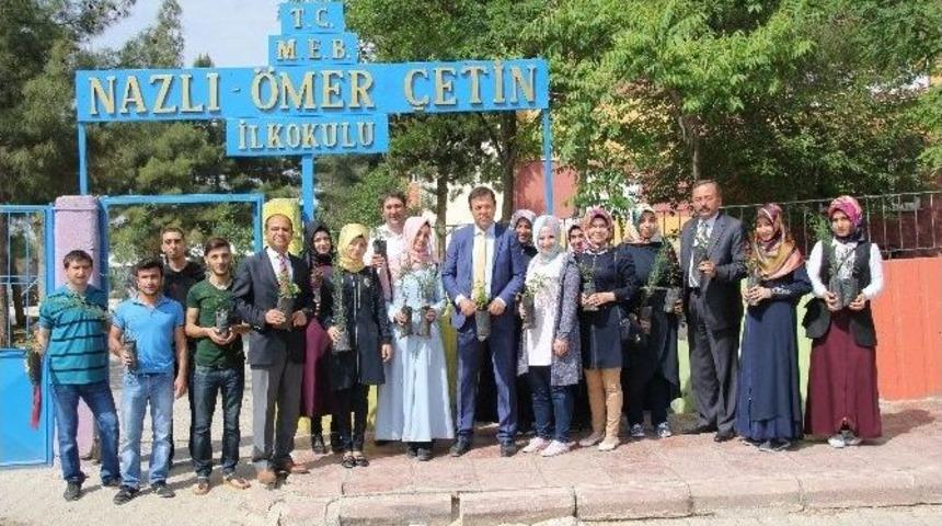 &Uuml;niversitelilerden Moral Etkinliği