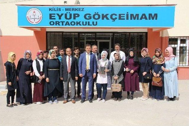 &Uuml;niversitelilerden Moral Etkinliği 1