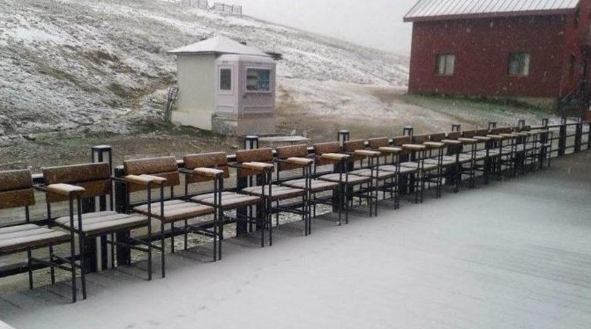 Uludağ&rsquo;a Mayıs Ayında Kar S&uuml;rprizi