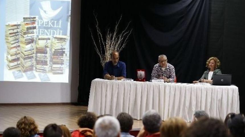 Kitaptan K&uuml;t&uuml;phaneye Uzanan Ser&uuml;ven