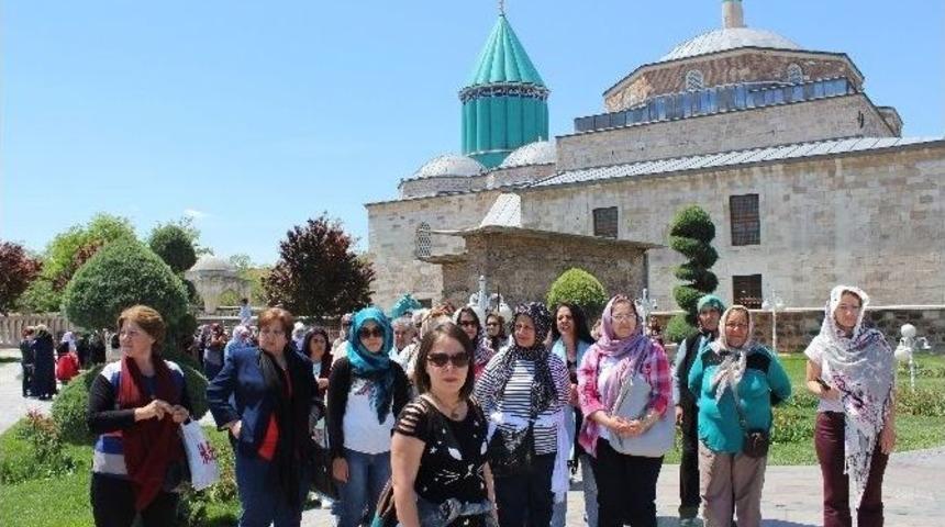 D&ouml;şemealtı Belediyesi&rsquo;nden Kadınlara &lsquo;mevlana T&uuml;rbesi&rsquo; Gezisi