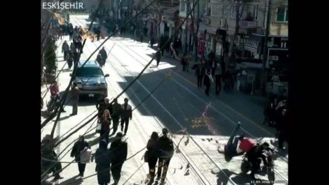 (&ouml;zel Haber) &Ouml;l&uuml;m&uuml;n Eşiğinden D&ouml;n&uuml;şler Mobese Kameralarında