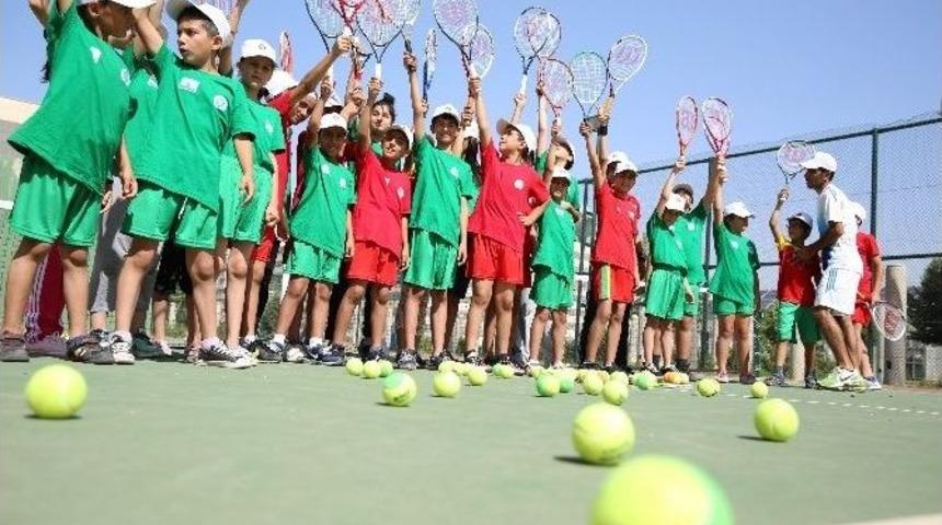 B&uuml;y&uuml;kşehir Spor Yatırımlarıyla B&ouml;lgeye &Ouml;nc&uuml;l&uuml;k Ediyor
