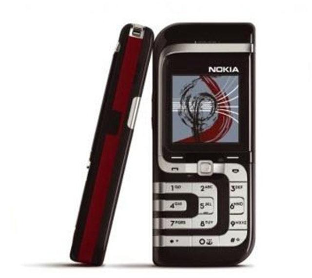 Nokia nın en tuhaf tasarıma sahip telefonları 16