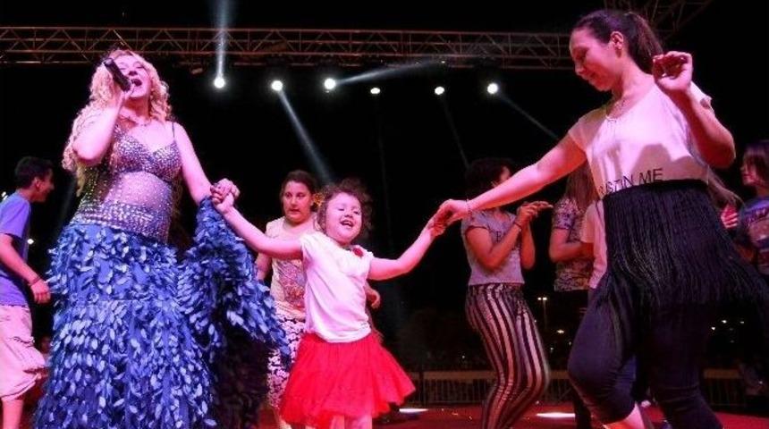 Hıdırellez&rsquo;e Şenlikli Kutlama