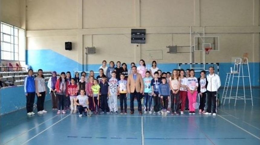 Badminton İl Birinciliği M&uuml;sabakaları Yapıldı