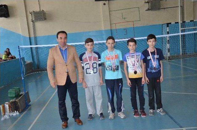 Badminton İl Birinciliği Müsabakaları Yapıldı