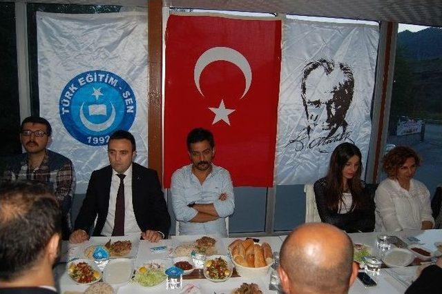 T&uuml;rk Eğitim-sen Şehitler İ&ccedil;in Kur-an Okuttu 1