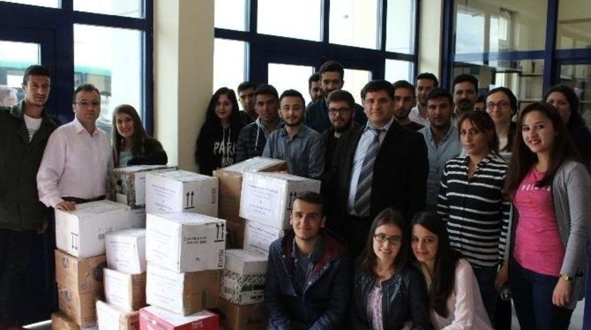 &Uuml;niversite &Ouml;ğrencileri Tarafından &ldquo;kitap Bağış Kampanyası&rdquo;