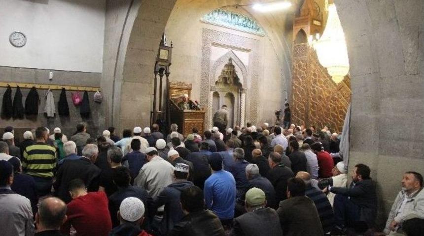 Kayseri&rsquo;de &rsquo;mira&ccedil; Kandili&rsquo; Coşkusu