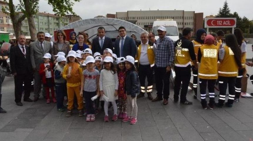 112 Acil Servis Ekipleri Vatandaşları Bilgilendiriyor