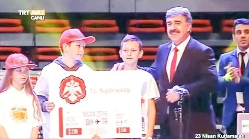 Niğde&rsquo;den Bosna Hersek&rsquo;e 6 Bin T&uuml;rk Bayrağı G&ouml;nderildi