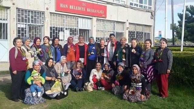 Hanlı Kadınlar Ke&ccedil;e Sanatını &Ouml;ğreniyor 1
